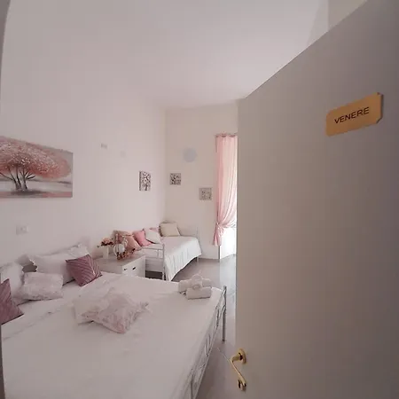 بيت ضيافة Falanga Family Guests